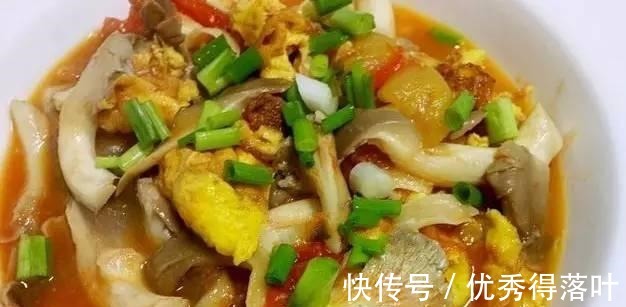 西红柿|西红柿别再煮汤了，和这两种食材一起炒更好吃，你试试就知道~！