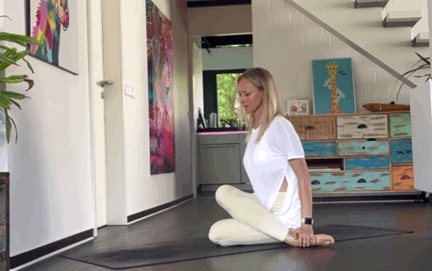 双手|一套在家就能练的女性减压瑜伽序列,练完超级舒服