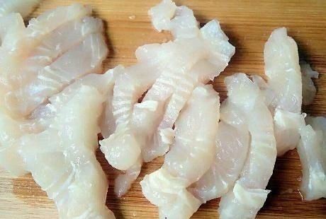 比鲫鱼鲈鱼还好,8块钱一斤,煮一煮就能吃,蛋白质是牛奶的8倍