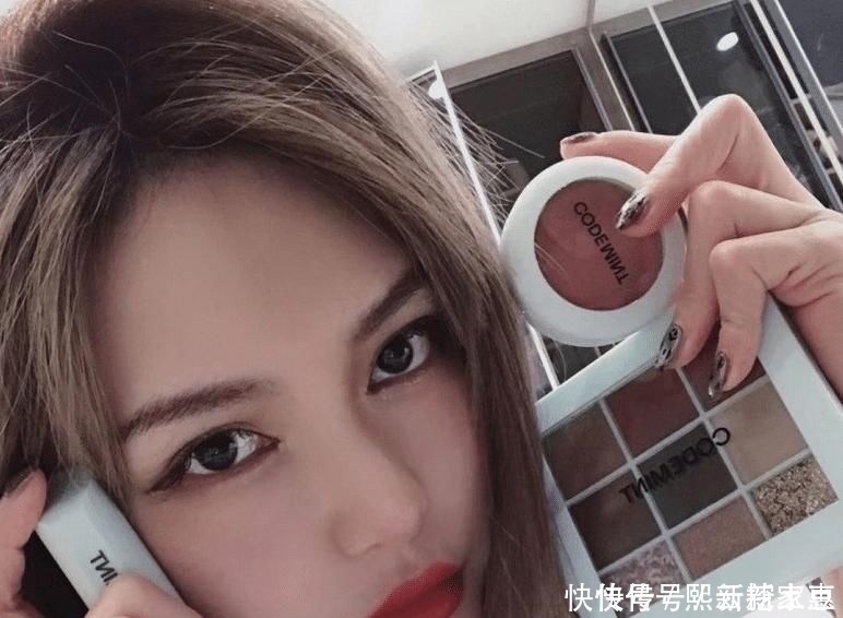 潮牌|周扬青进军娱乐圈后,又称要踏足彩妆界,因太活跃被指“割韭菜”