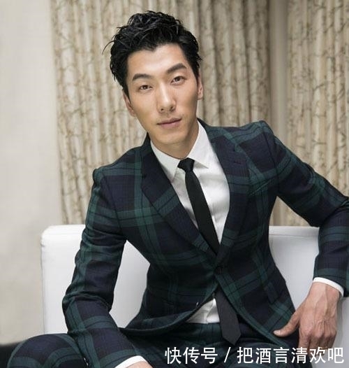 从一夜爆红到无人问津,如何将一手好牌打烂的?男神张亮江郎才尽