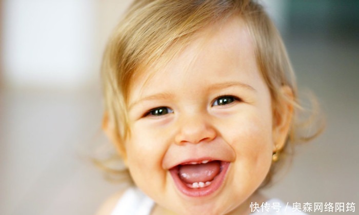 爸爸妈妈|孩子聪明还是不聪明,从小就可以看出,孩子的这几个表现不会骗人