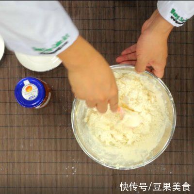 酥软|精致酥软的果酱曲奇教程来啦~在家也能做！还能变换你喜欢的口味