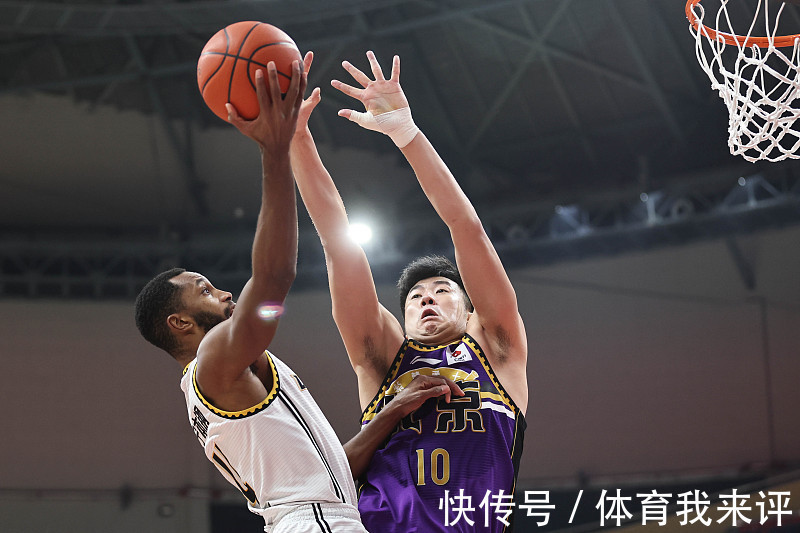 篮板|15+14+2!206CM内线高塔重新蜕变,马布里仍需调整,避免蓝领化