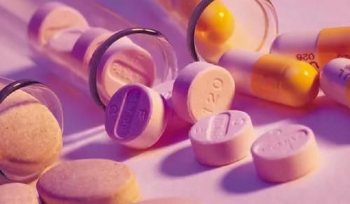 医生|每天吃二甲双胍，为什么血糖降不下来？医生：可能是吃法错误了！