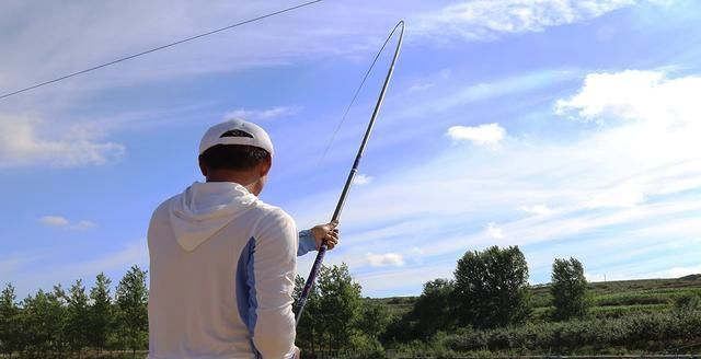 收费鱼塘钓鱼,掌握5个知道,3条垂钓技巧,多钓鱼不难