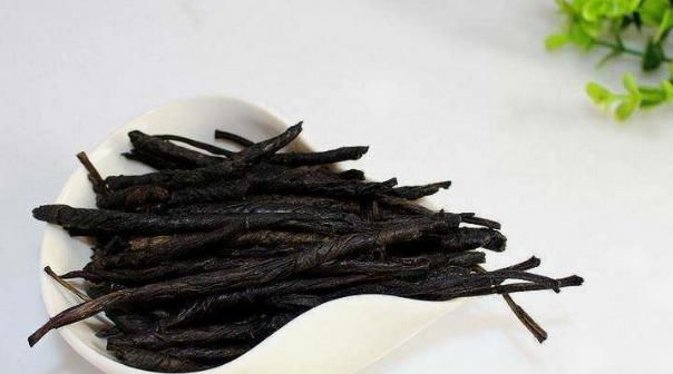 咳嗽痰多先不用慌！用此物泡水喝，降三高、瘦肚子，除口臭！