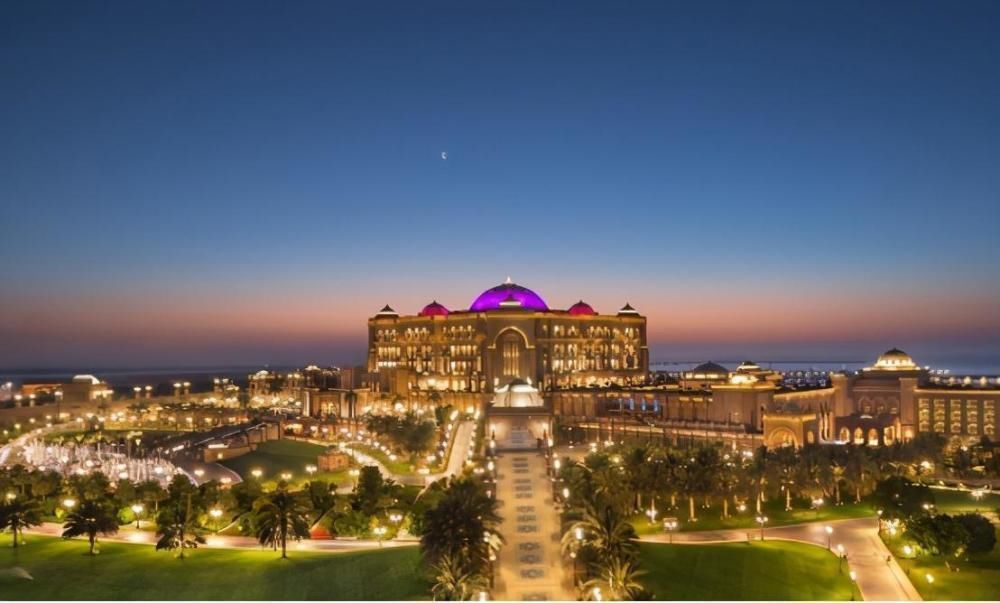 皇宫酒店|世界最奢靡酒店，一晚起价十万6个佣人服侍，丝毫不逊迪拜酒店
