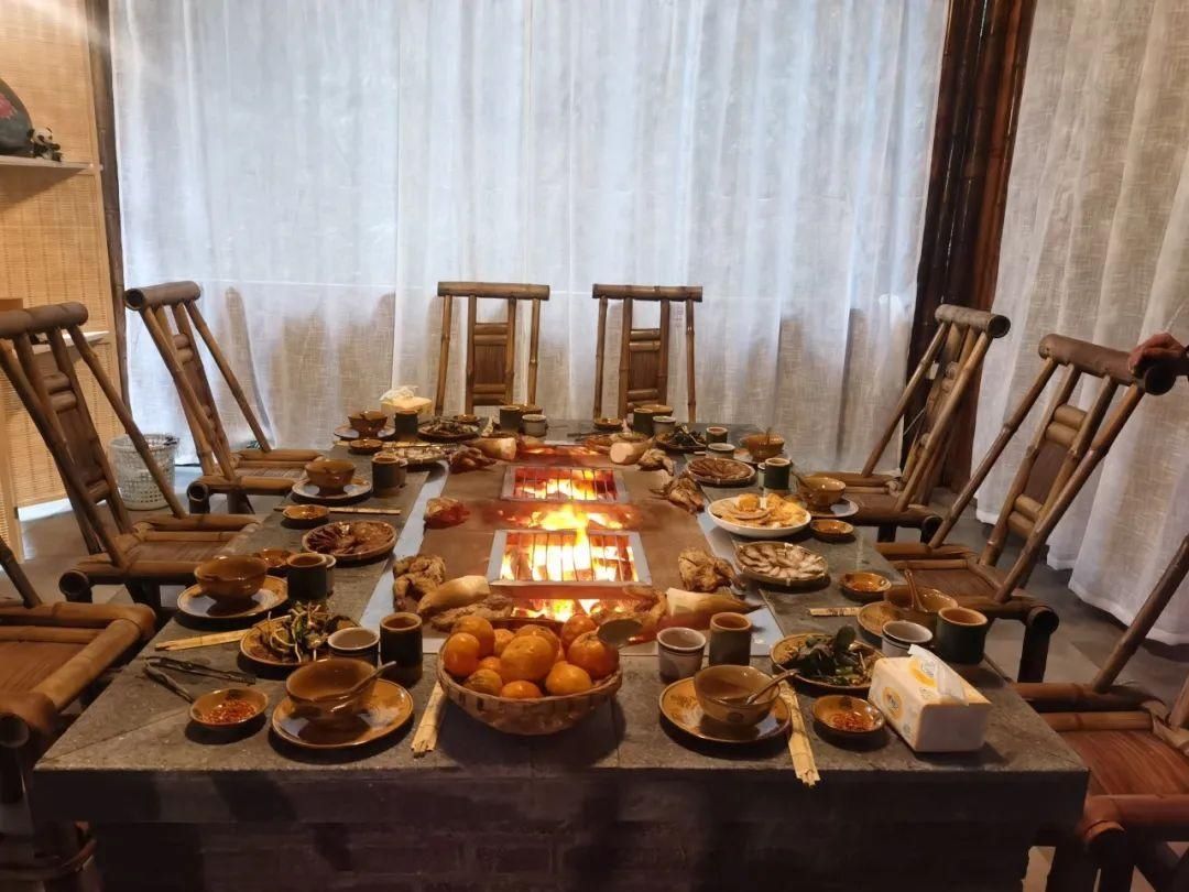  寒冬腊月|这里不止全竹宴，寒冬腊月还能和火塘宴相逢