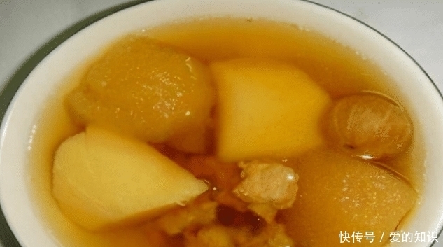 切块准备|秋季砂锅水果排骨汤,清甜爽口营养滋润,又好喝的汤水!