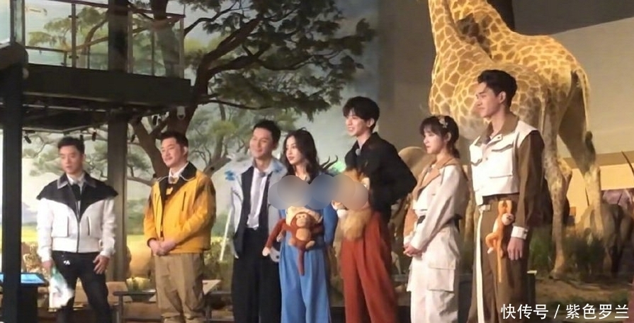 《奔跑吧》新一期节目,天霸组合齐回归?天霸动霸tua