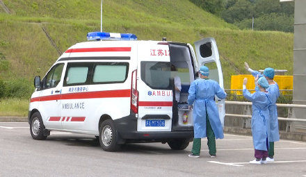 南京市公共卫生医疗中心|又有4名患者今日出院！南京累计出院新冠患者已达24人