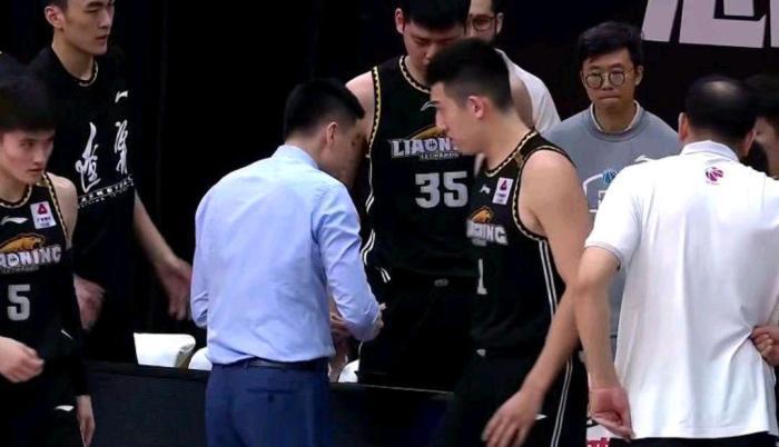 比赛|35分10助攻,辽宁男篮新双核成争冠基础,杨鸣不留情面,弃用射手