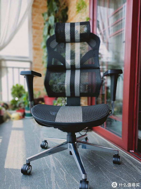 穷人|穷人的剁手清单 篇六十四：是什么让我又买了一把享耀家人体工学椅？当然是舒服