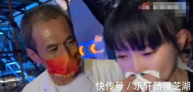 如此拼命黄龄录综艺被王菊打哭,下巴移位呼吸困难,粉丝超心疼