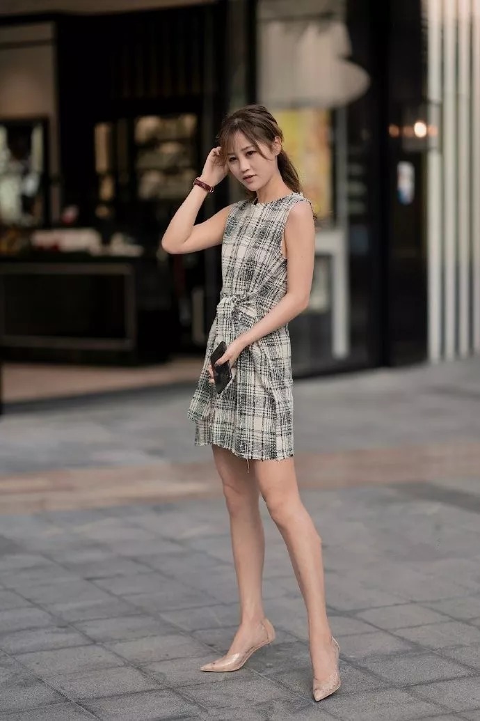 高跟鞋遇上丝袜，碰撞出让人难忘的气息