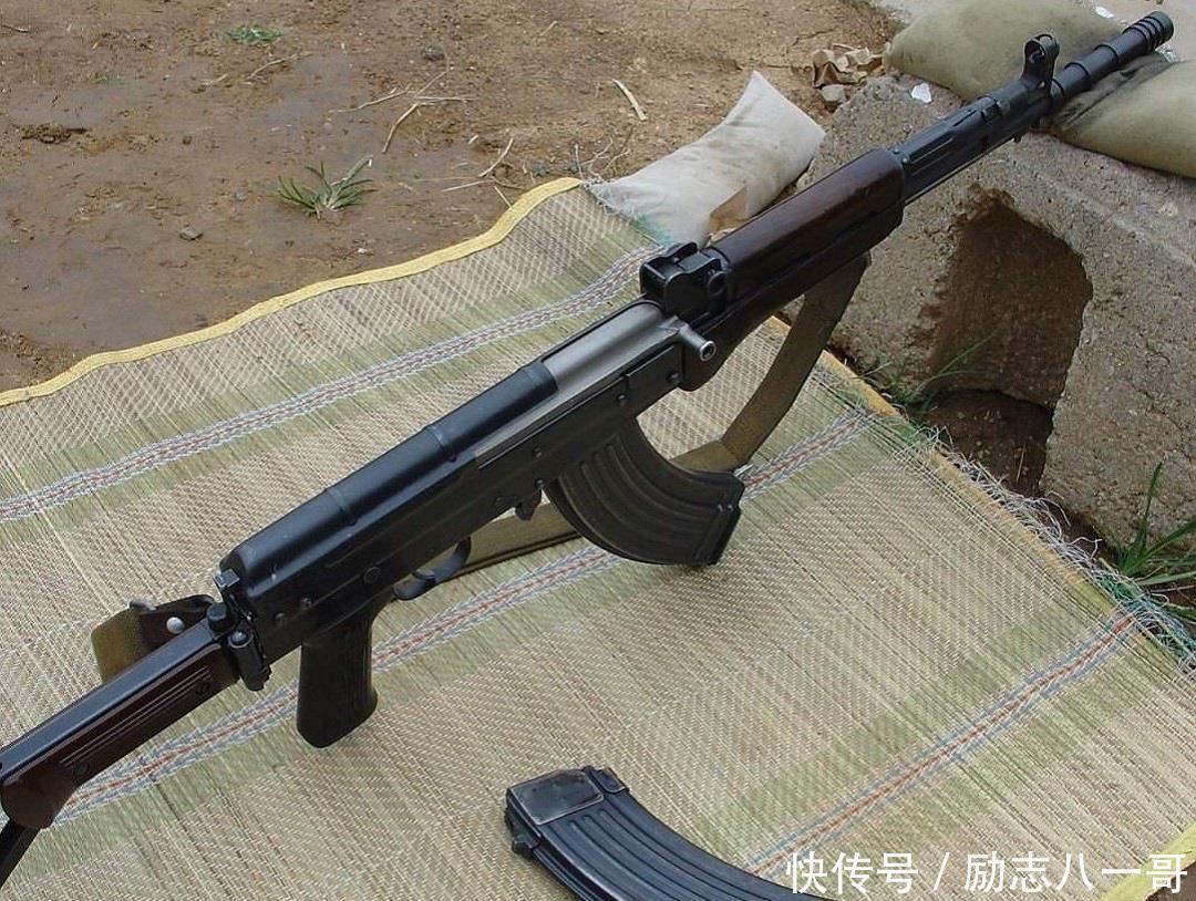 弹容量|游戏中的弹匣为啥都是30发快速扩容在现实中又真的存在吗！