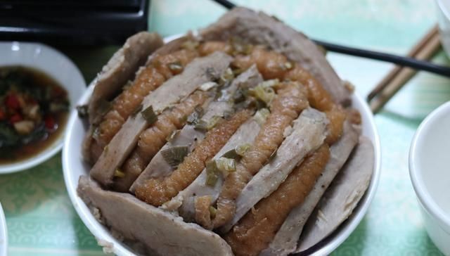 年夜饭|晒晒我家年夜饭，300块钱做了6菜1汤，8个人吃得开开心心