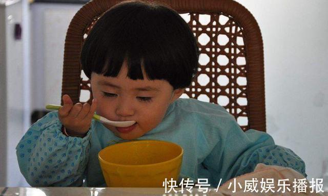 黑豆|孩子长到下面年龄就要吃肉,别吃晚,会影响发育