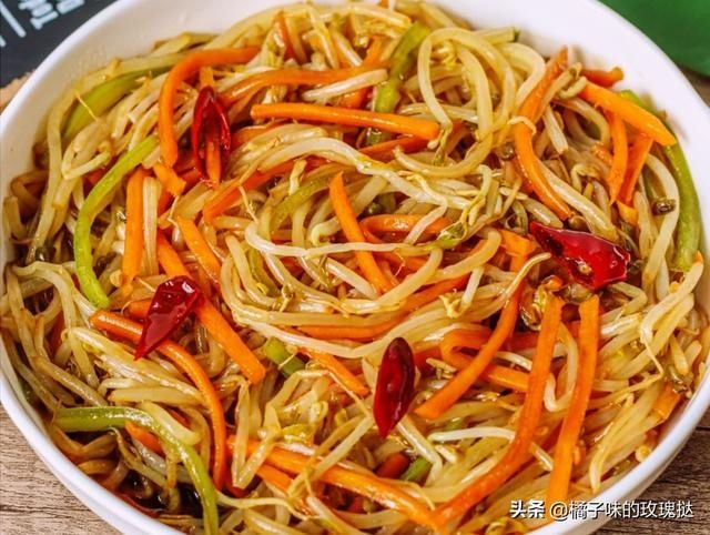 柠檬片|解腻开胃的家常美食推荐：柠檬百香果无骨鸭掌，腌辣椒，酸辣豆芽