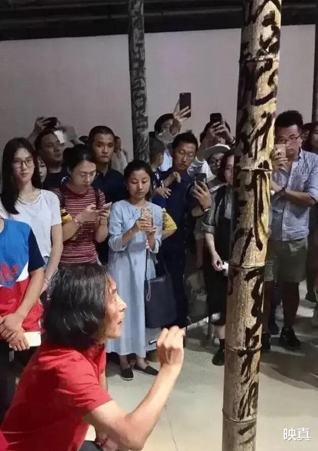 自叙帖&美院教授王冬龄“乱书”,被老外推崇,国人却直呼看不懂