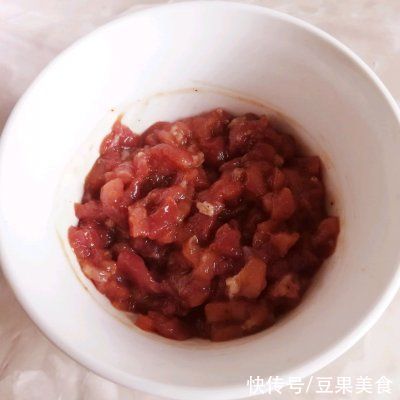 豆角|这#夏日开胃餐#豇豆角炒肉丁连吃3天了！明天还想吃