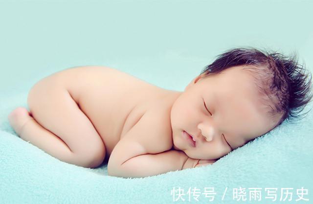 新生儿|宝宝的睡姿,会影响新生儿颜值跟头骨形状,宝妈要注意