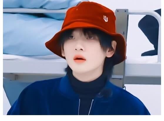 小鲜肉直言大前辈矮还重!被“驱逐”后,他一个动作化解尴尬