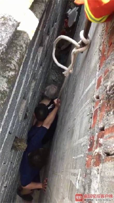 消防|九旬老太被卡墙缝一夜 灌阳消防半个小时将她平安救出