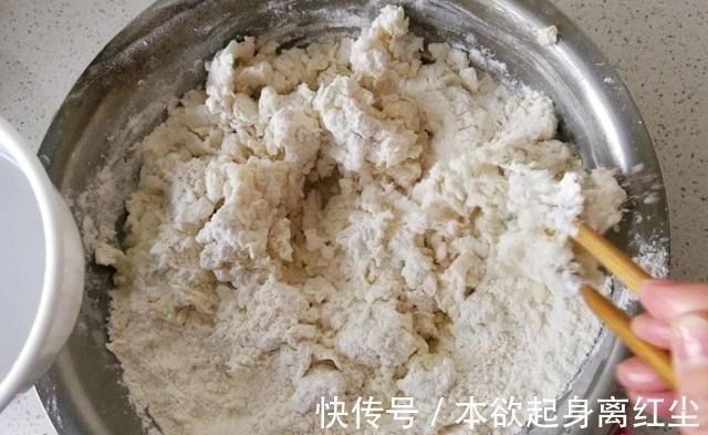 好吃|最近糖饼火了，学会这样做，又香又甜又软，放凉了也不硬