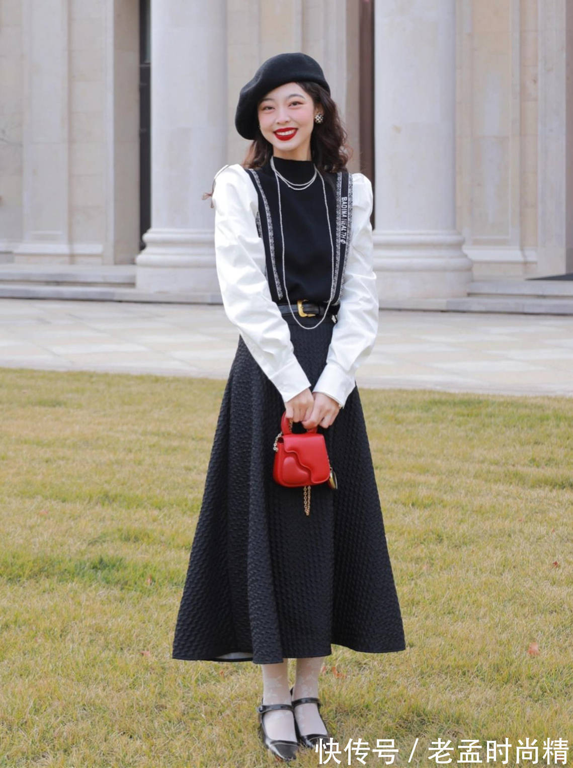 穿搭 半身裙下面不一定配高跟鞋,今年流行这样穿