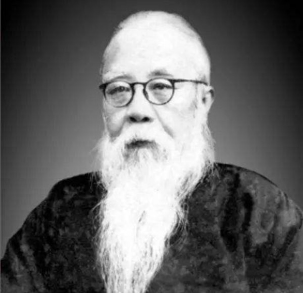 父亲|丈夫戴孝期间,妻子怀孕,丈夫:去打掉,我要守孝!结果一生无子