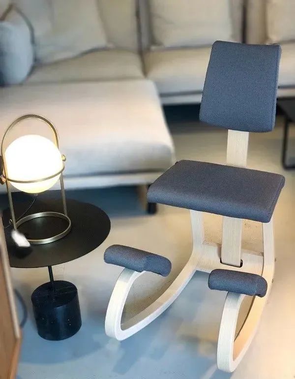 办公椅|居家第N天,某宝给我推了“盘腿神器”