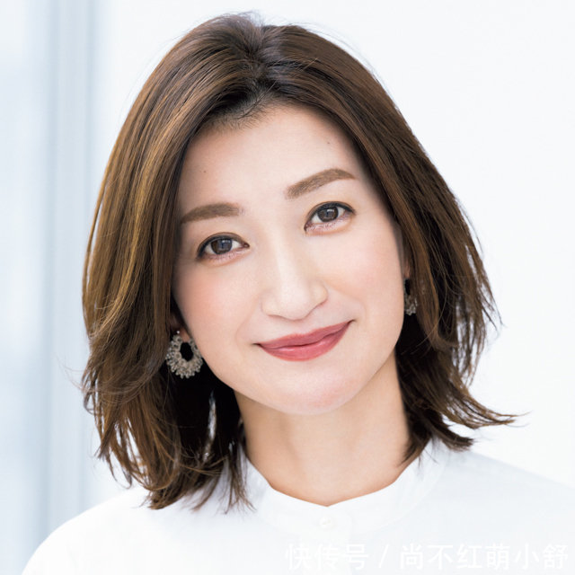刘海 女人一旦到了40，发型建议“弃长选短”，试试这些妈妈卷，很减龄