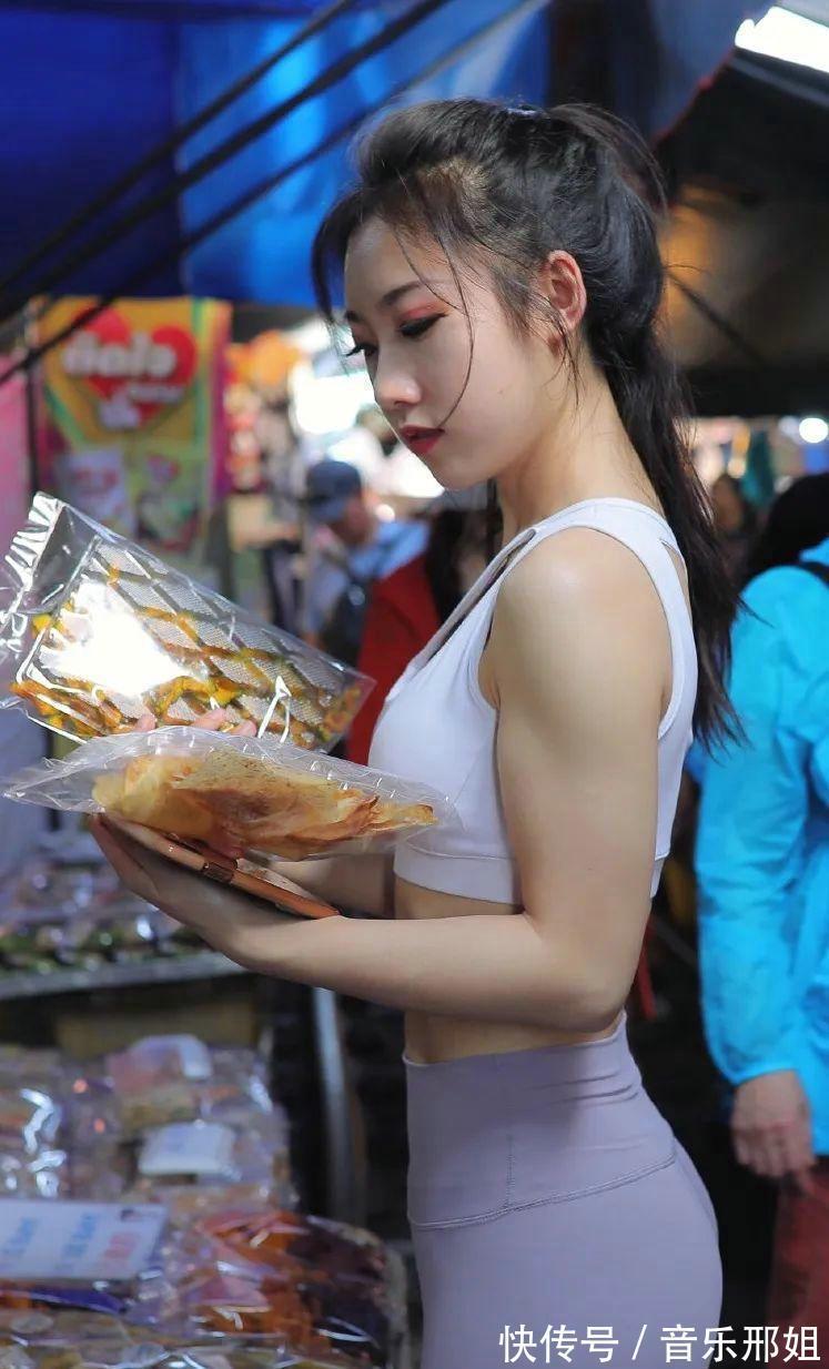 紧身裤 漂亮的紧身裤能瞬间提升你的风格,展现时尚气质,展现好身材