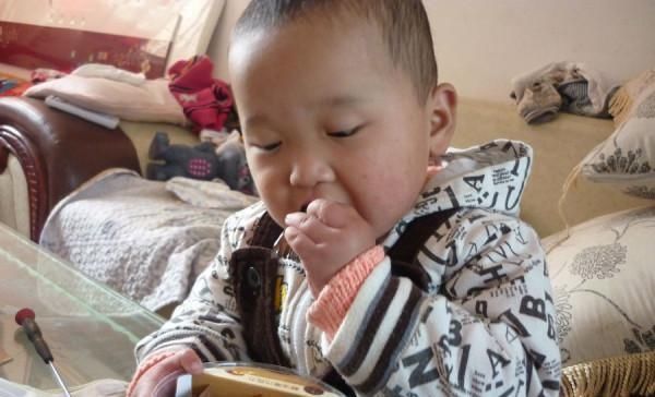 舌苔|儿科医生告诫2件事堪称宝宝脾胃杀手，很多家长在做，简直坑娃