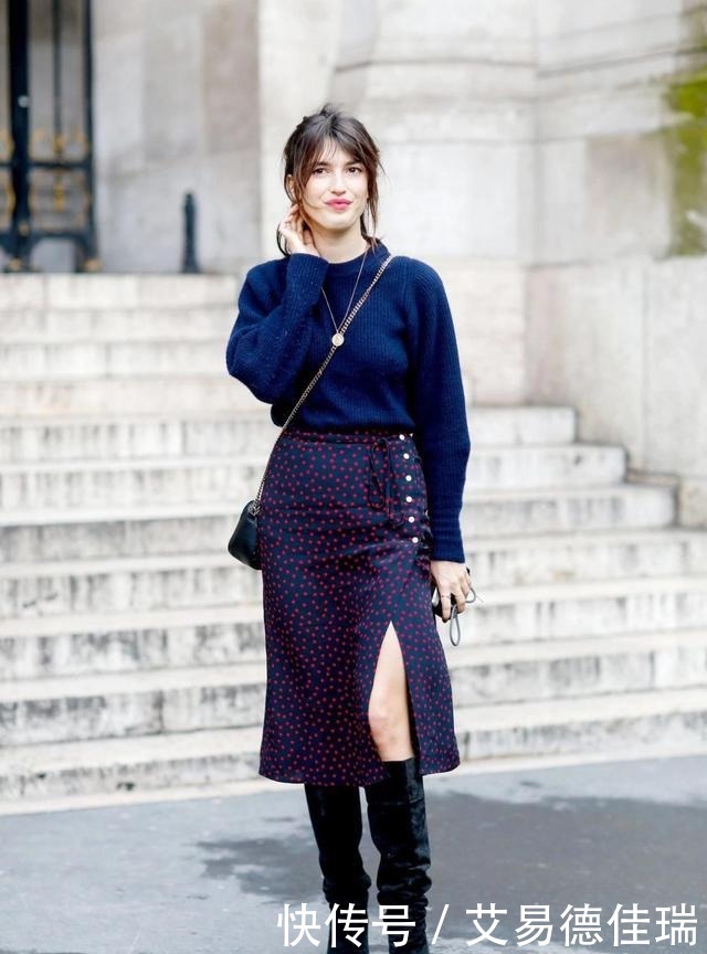 洋气|今秋火了一种穿法,叫“毛衣+半身裙”,青春又洋气,时髦一整季