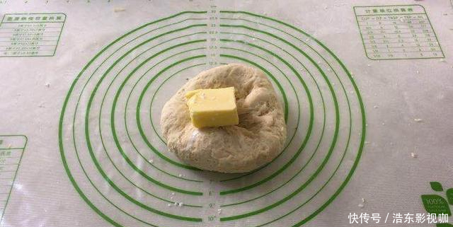 蓬松|教你在家做椰蓉面包,蓬松暄软,营养美味