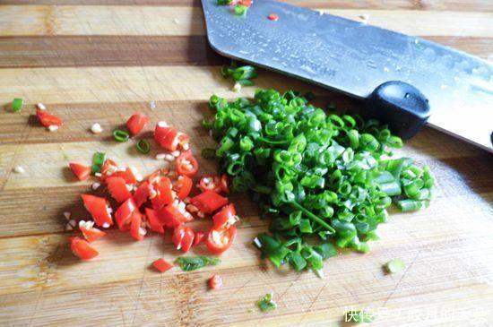 凉拌|为什么凉拌的鸡肉被称为口水鸡怎么那么受欢迎,难得真会流口水