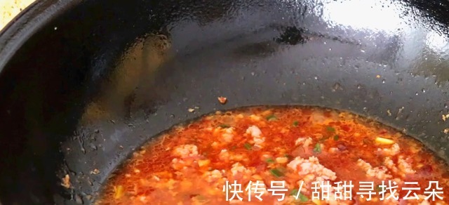 豆腐最简单的家常做法,2分钟教你,很多人没试过,出锅真香!