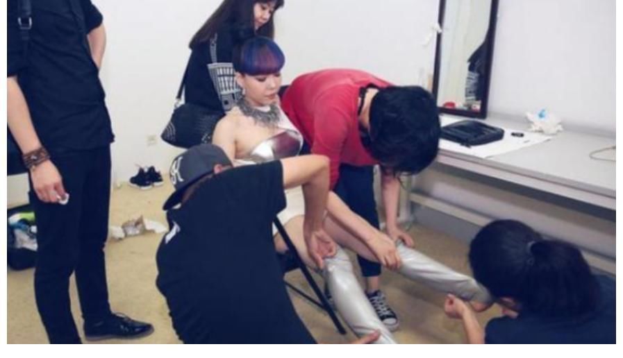 “好聲音”吳莫愁的幻滅史:從一夜爆紅到退圈,究竟發(fā)生了什么?