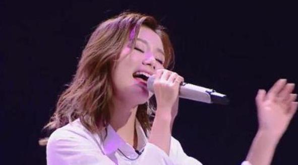 宋茜|假唱被宋茜發現！宋茜全程無視，演出結束也直接把她淘汰