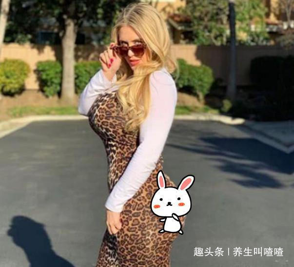 豹纹裙|180斤大码模特,身材饱满厚实,声称每天能做200个深蹲