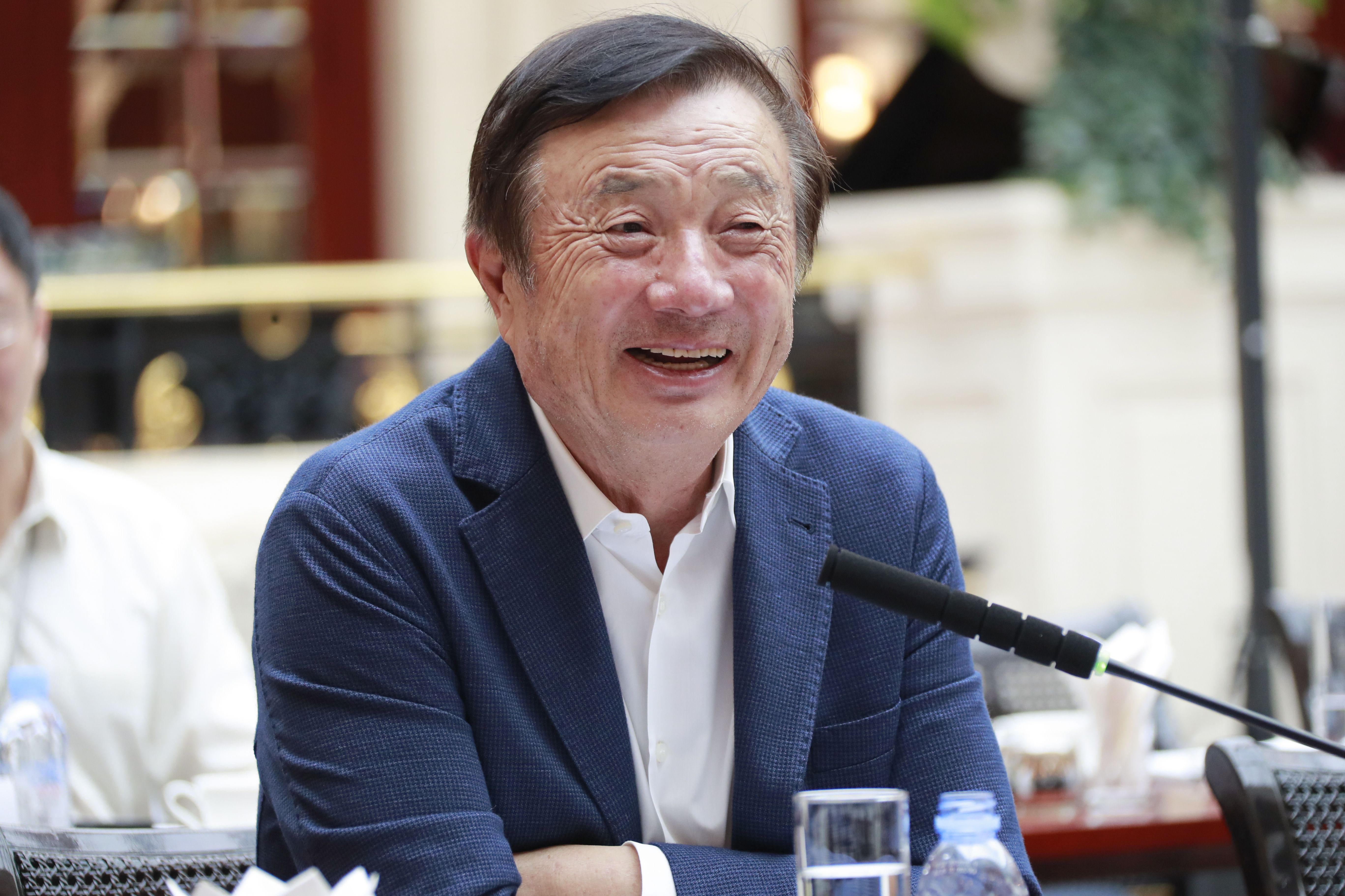 1970年11月19日天蝎属狗男