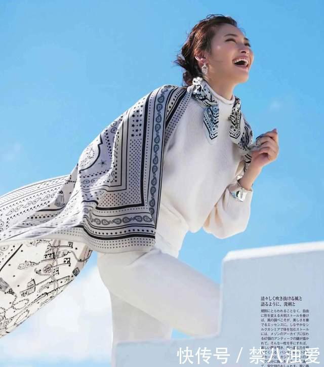 21年早春少不了的颜色:一抹纯净清透的白,让高级感与减龄感同在