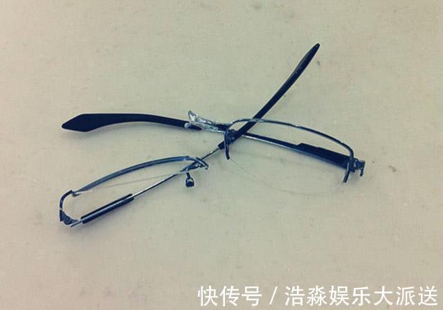 承担责任|男孩把同学眼镜打碎,妈妈强势说不就一副眼镜,收到发票后悔恨