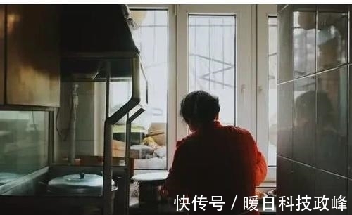 内分泌功能紊乱|46岁阿姨不痛不痒查出肺癌,医生:手上3种标记,已到中晚期