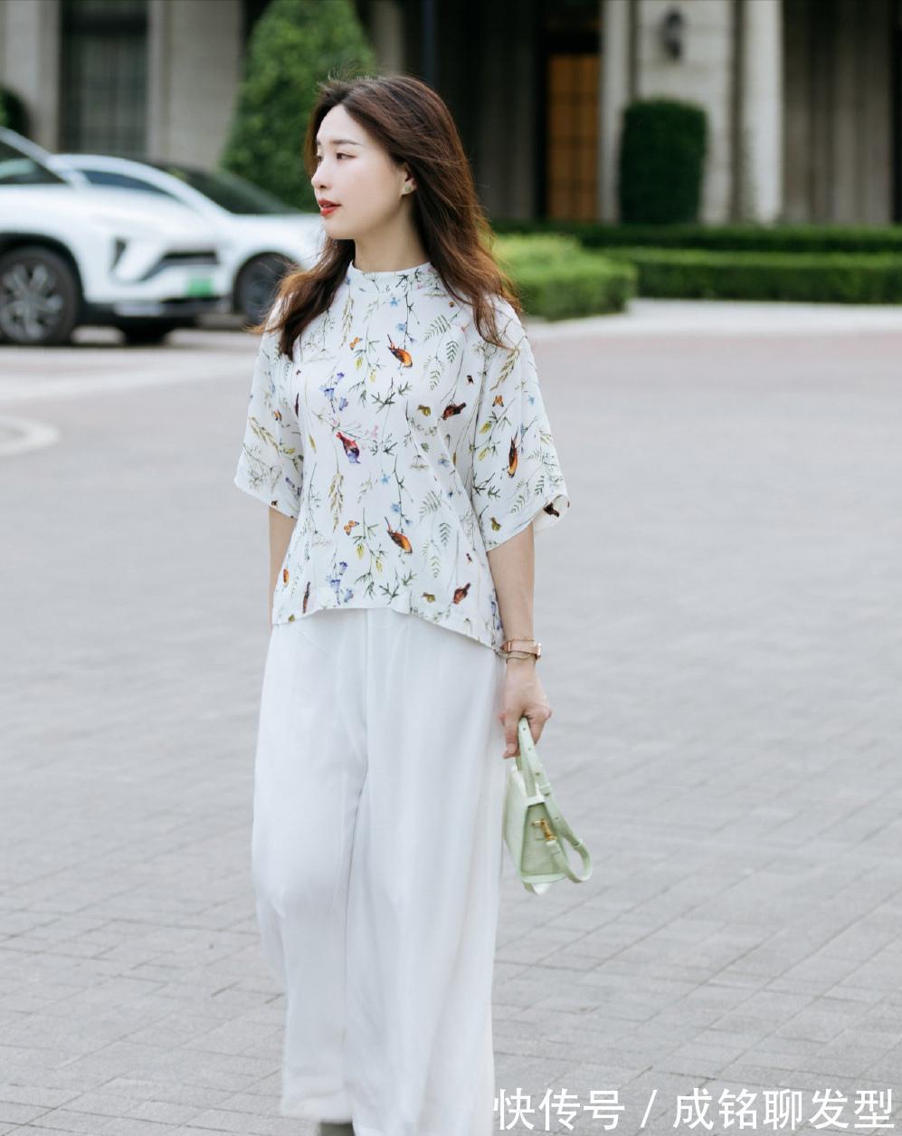 女人|奔四女人的优雅穿搭,清新简约的搭配精致又减龄,显身材更显气质
