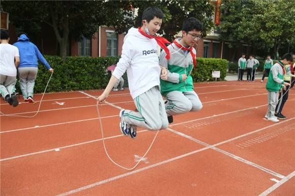 [闵行]康城实验学校:快乐校园 “绳”采飞扬-2020学年踢跳比赛活动