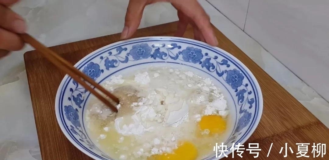 4勺红糖, 1斤面粉, 不用烤箱比面包油条都好吃, 30岁的我头一次吃